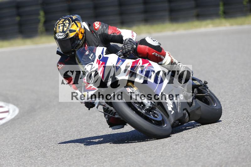 Archiv-2025/48 25.08.2025 Cornu Master School ADR/rot-rouge/32